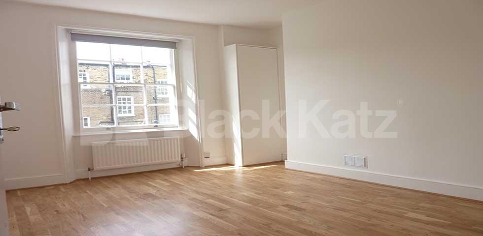 			4 BED/ 2BATH! , 4 Bedroom, 1 bath, 1 reception Flat			 Chepstow Road, BAYSWATER 